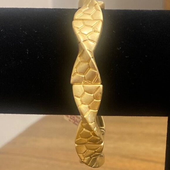 Lia Sophia "SYNC Bracelet - Picture 3 of 7